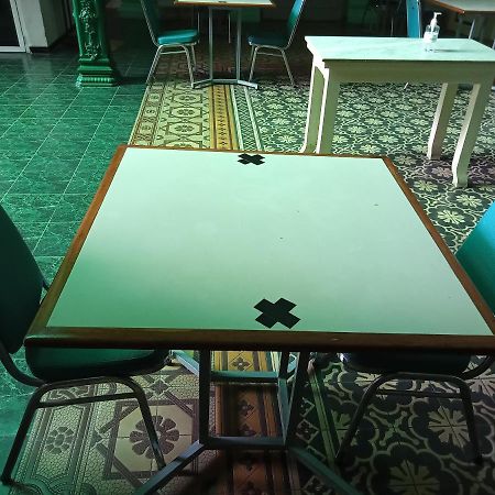 Hotel Trio Surakarta  Ngoại thất bức ảnh