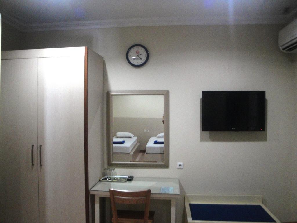 Hotel Trio Surakarta  Phòng bức ảnh