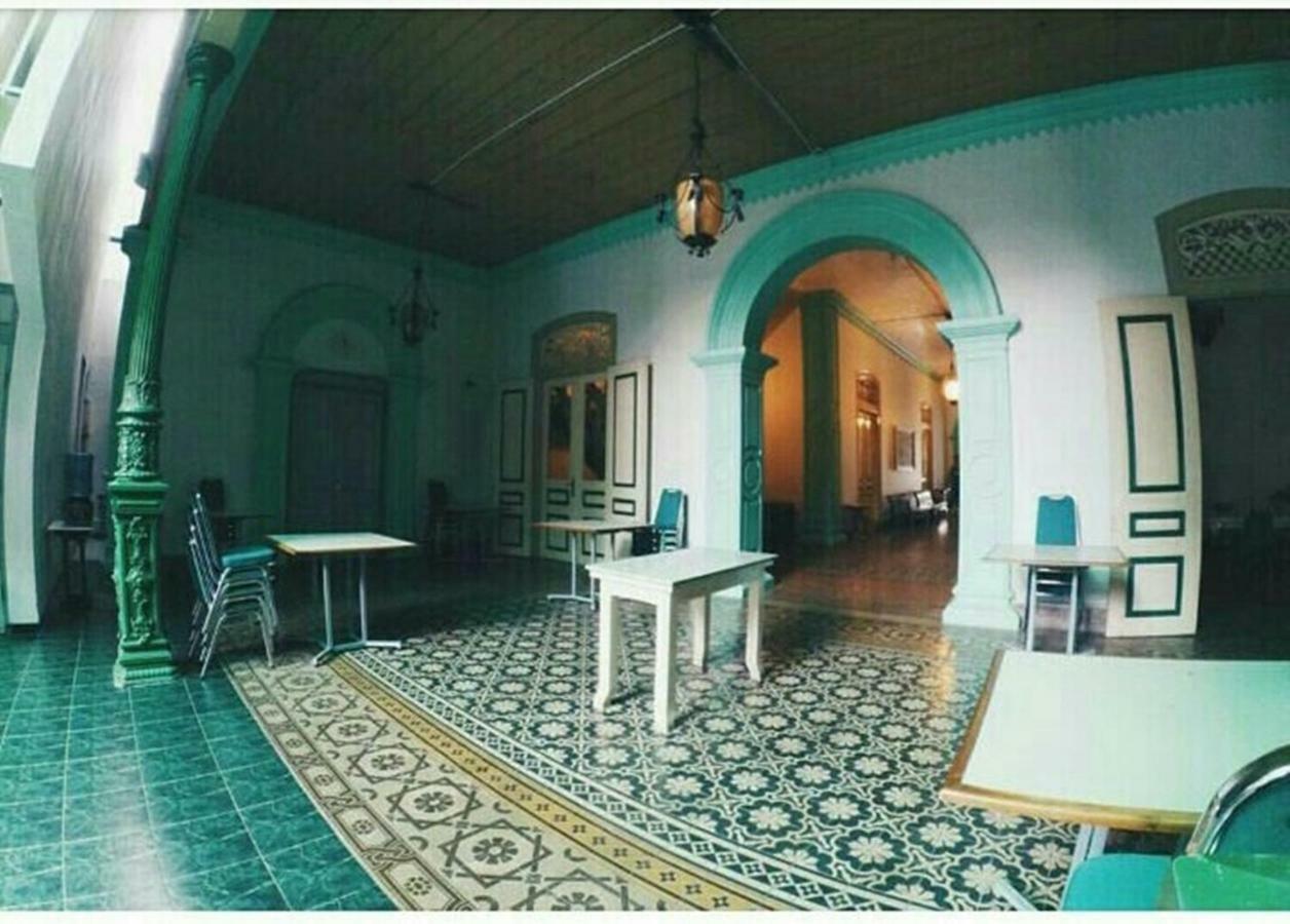 Hotel Trio Surakarta  Ngoại thất bức ảnh